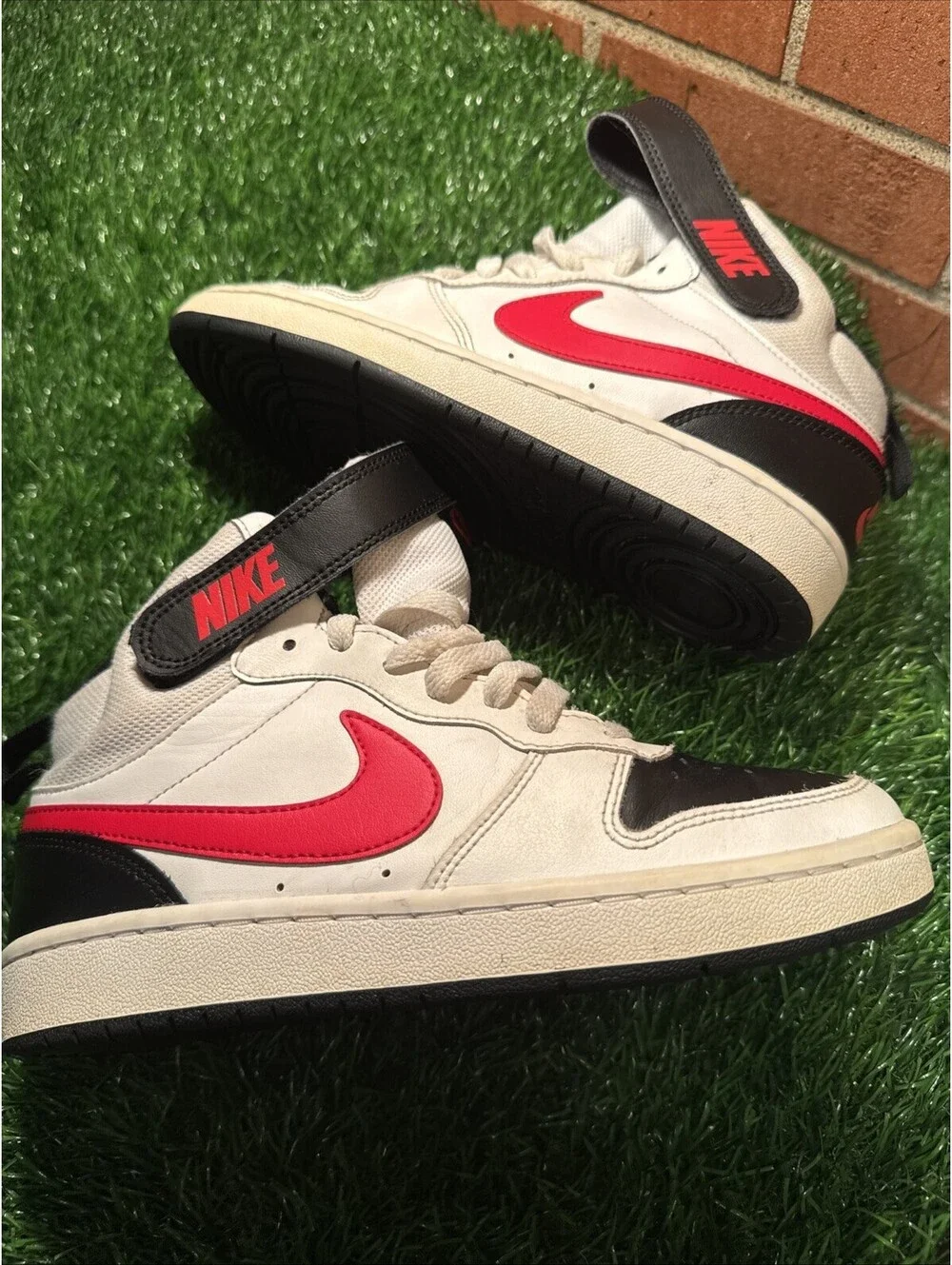Size 5 (GS) - Nike Court Borough 2 Mid White University Red